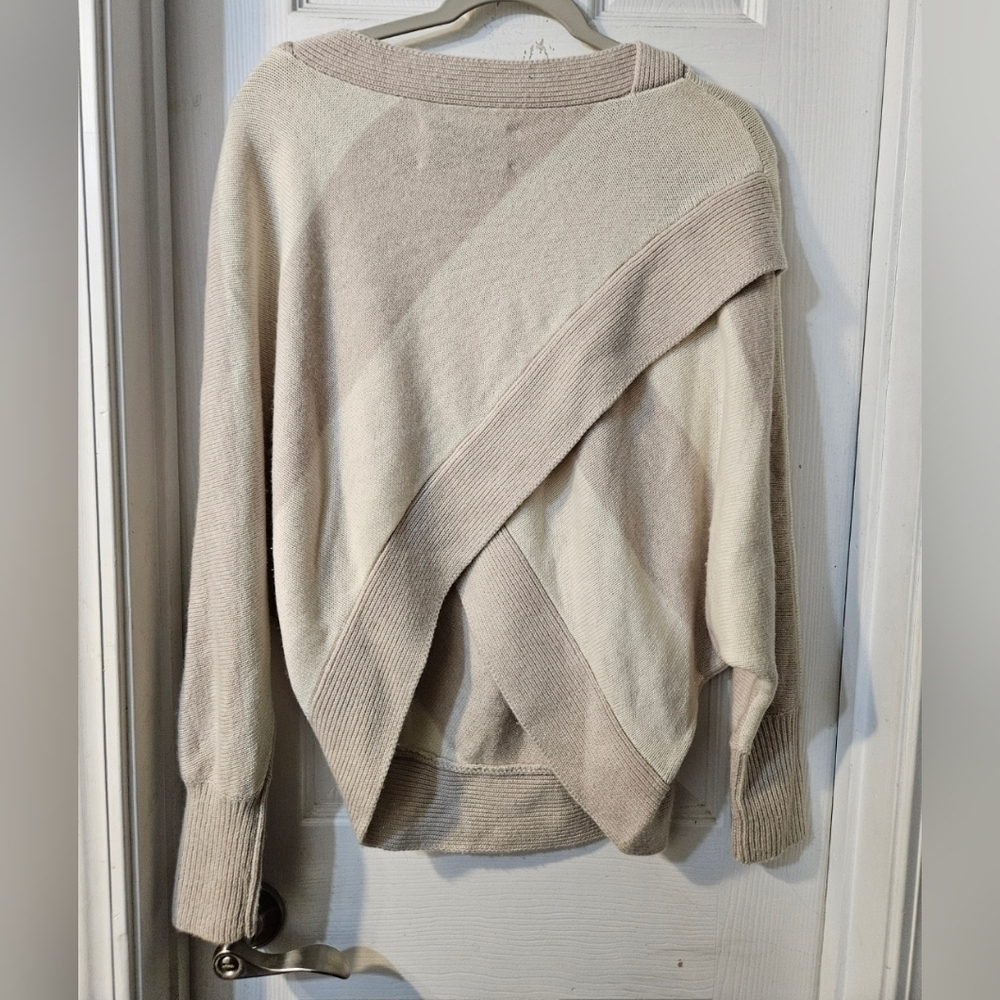 Brochu Walker Beige and Cream Sweater Crossback - Picture 2 of 6